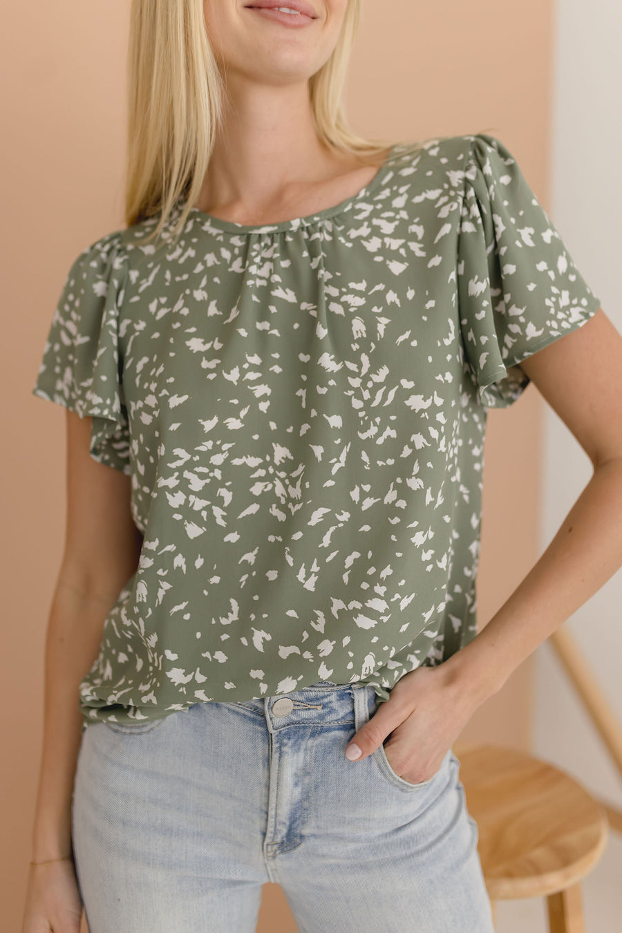 Melanie Short Fluter Sleeve Printed Blouse