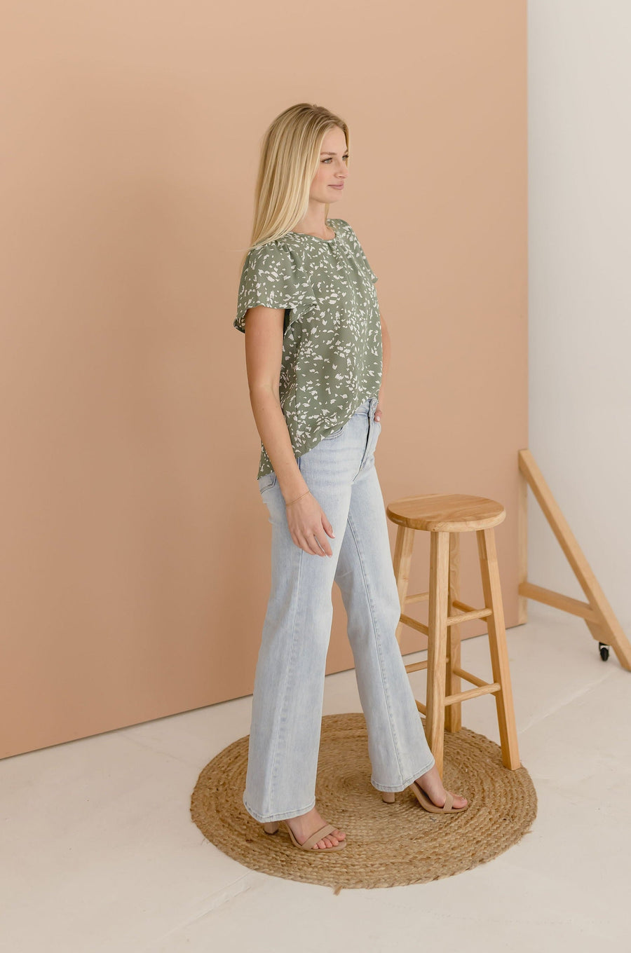 Melanie Short Fluter Sleeve Printed Blouse