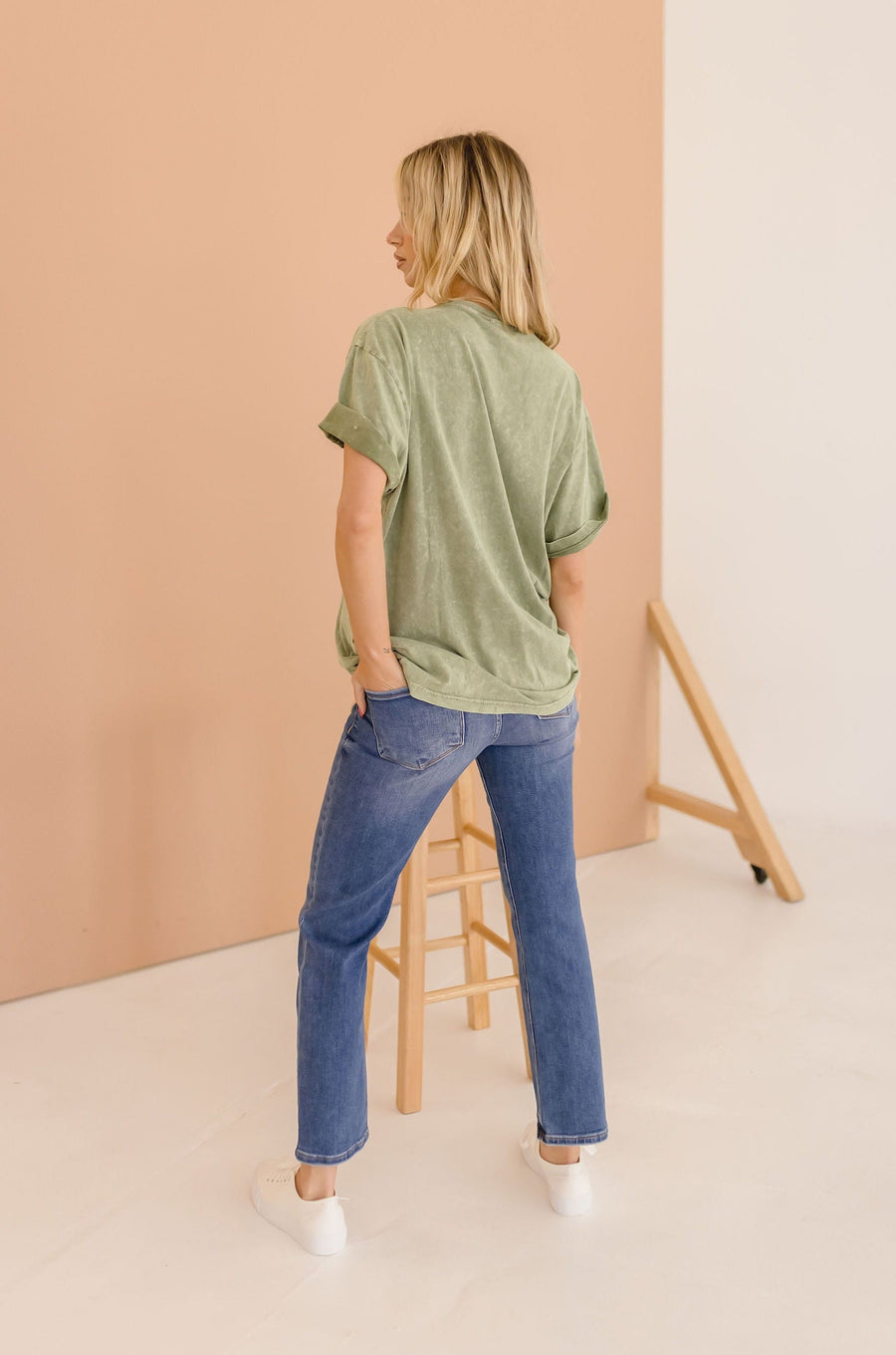 Stay Wild Be Free Vintage Graphic Tee